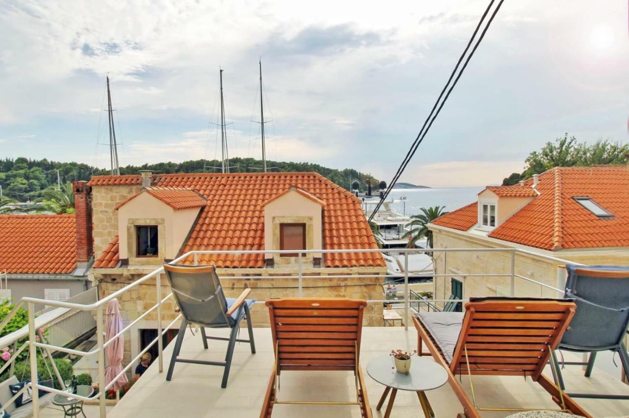 Apartments Seafront ซัฟทัท ภายนอก รูปภาพ